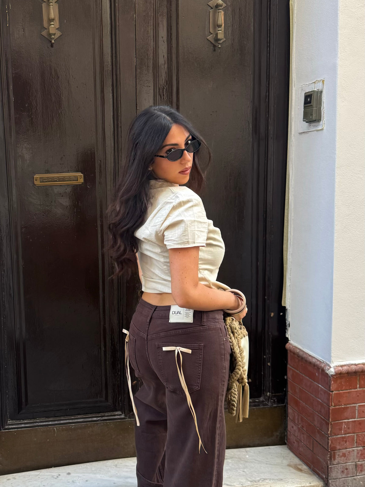 PANTALONI JEANS MARRONI CON FIOCCHI BEIGE