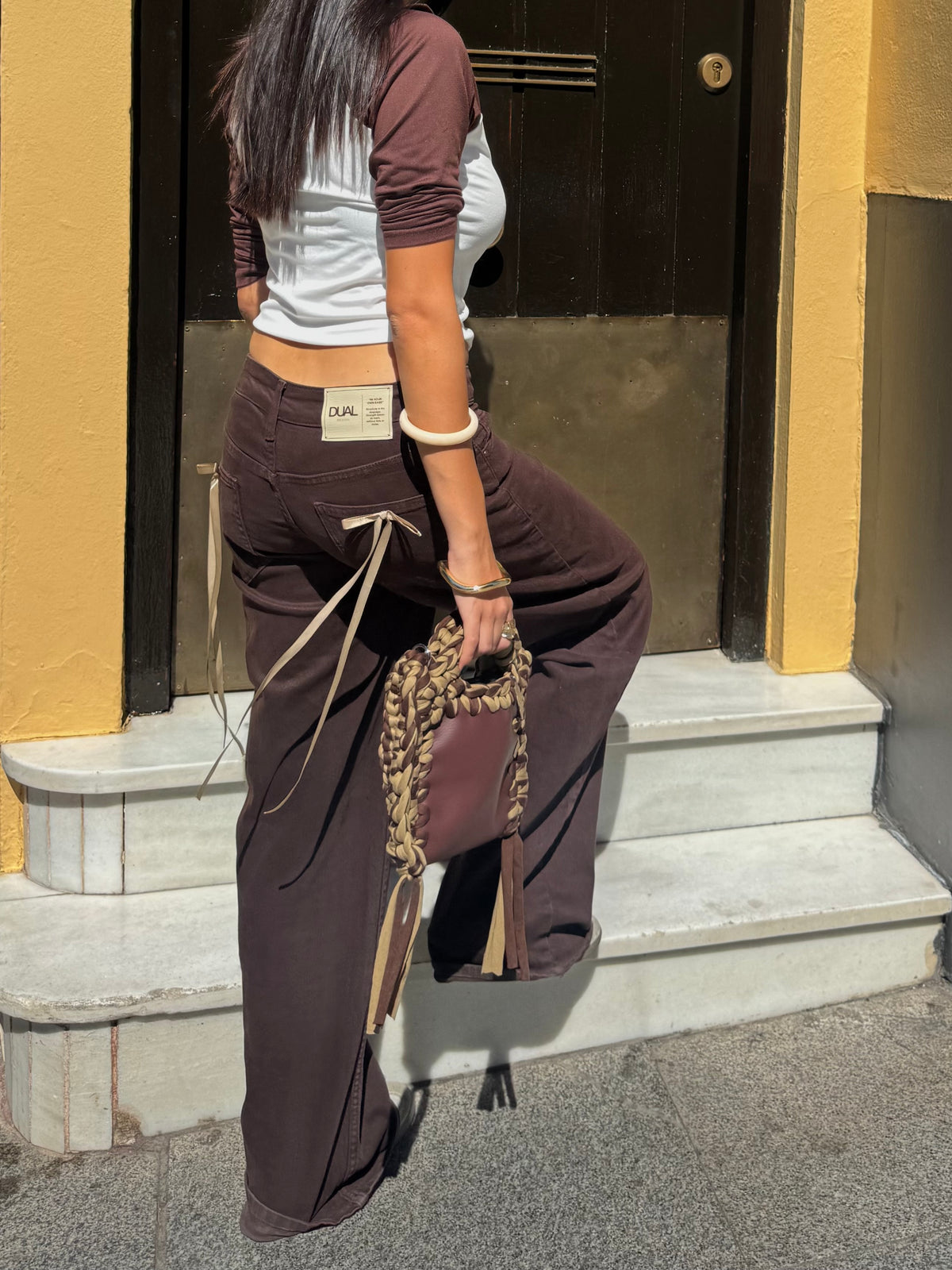 PANTALONI JEANS MARRONI CON FIOCCHI BEIGE