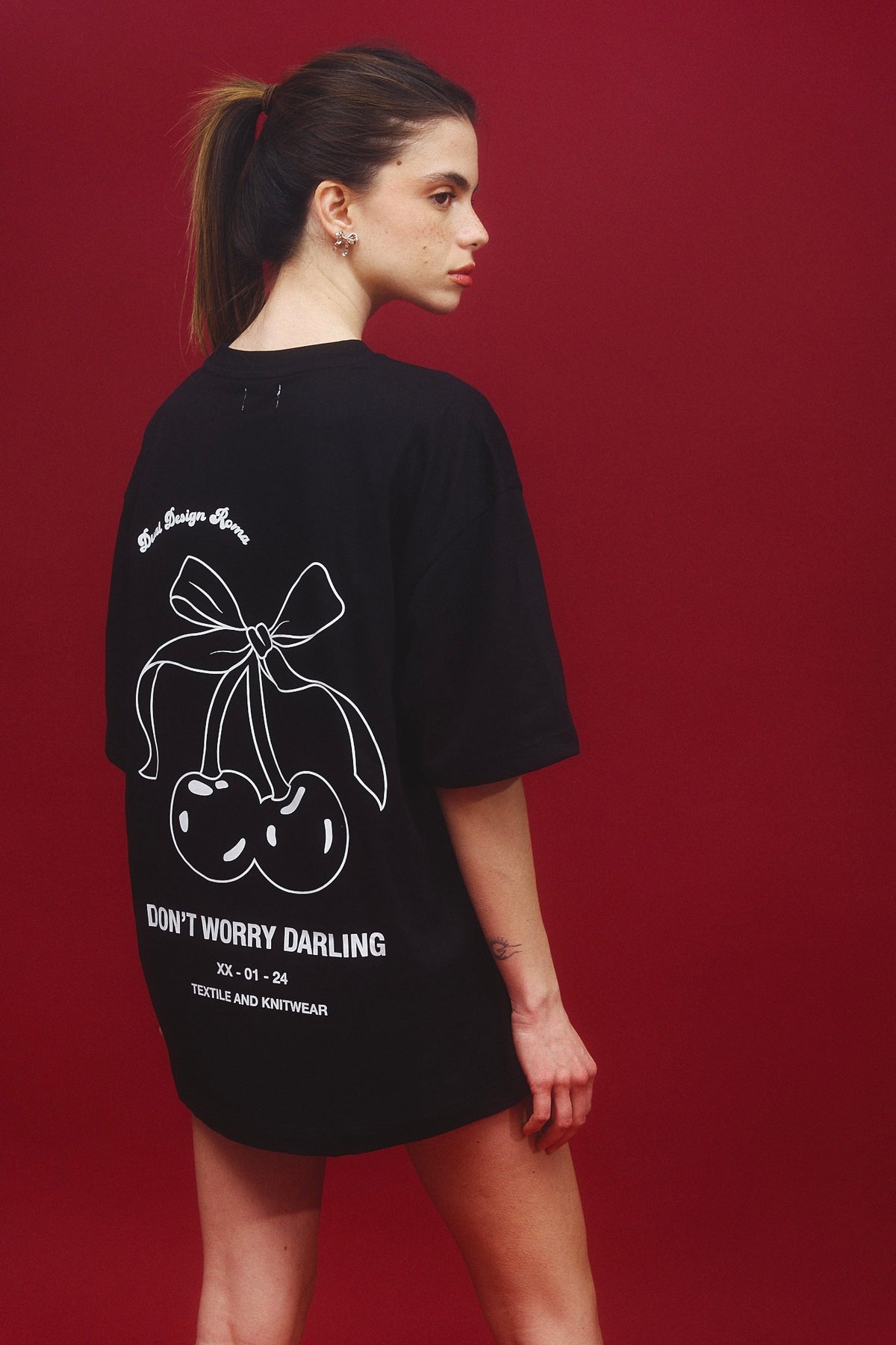 T-SHIRT OVER CHERRY NERA - 100% COTONE ORGANICO