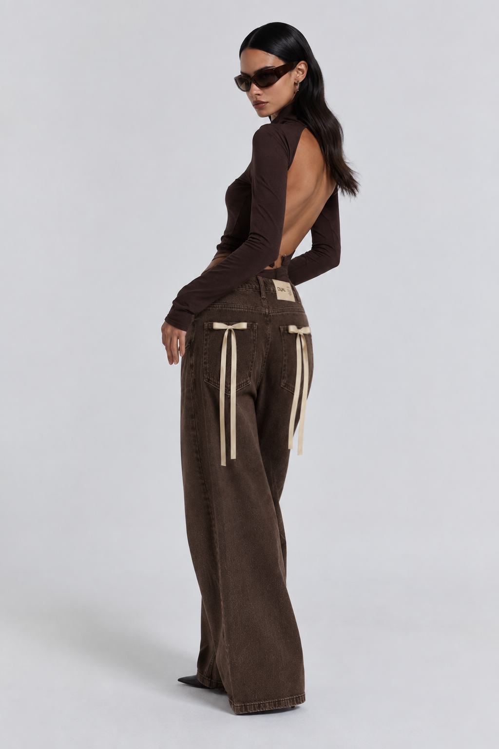 PANTALONI JEANS MARRONI CON FIOCCHI BEIGE