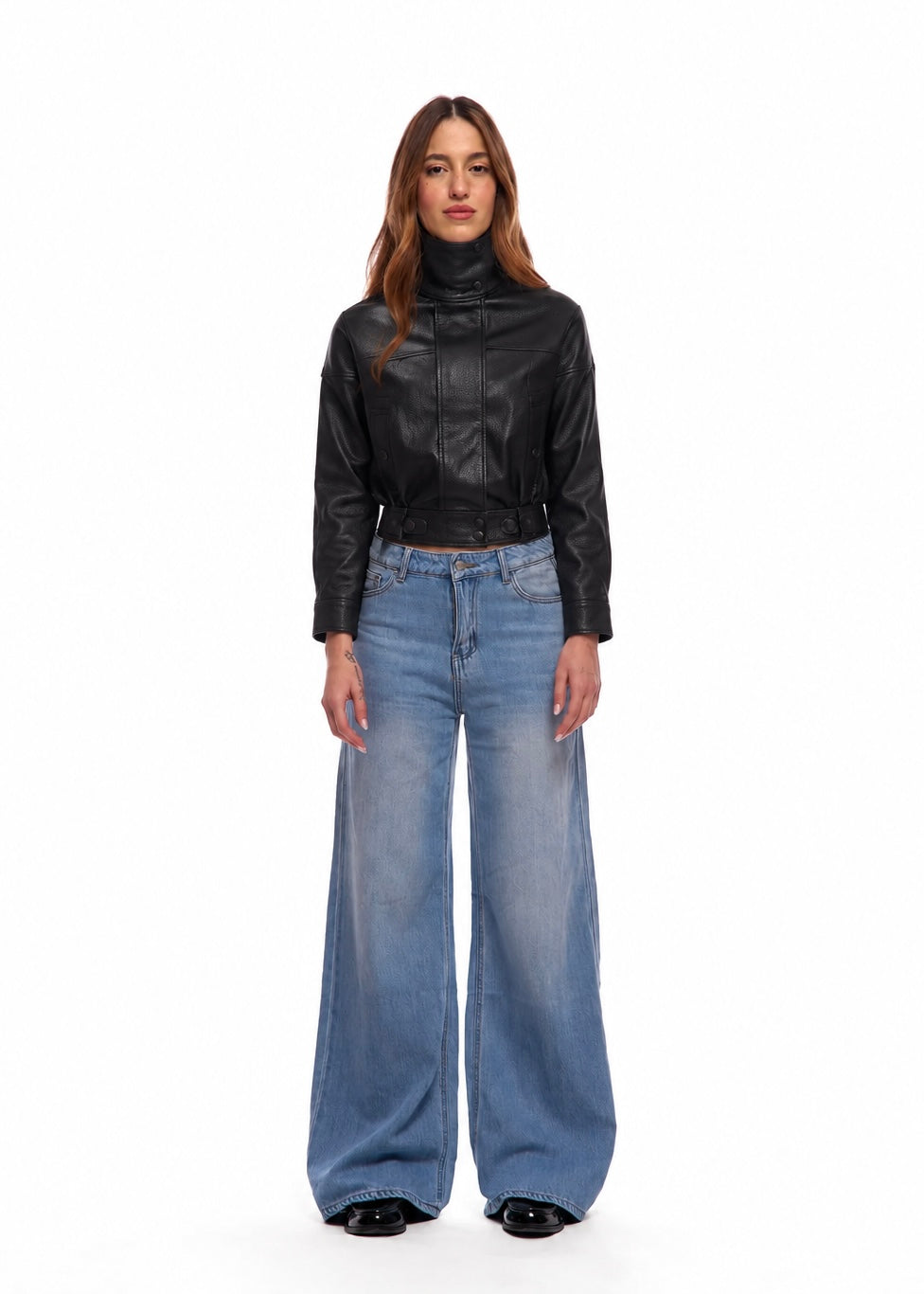 jeans con fiocchi neri