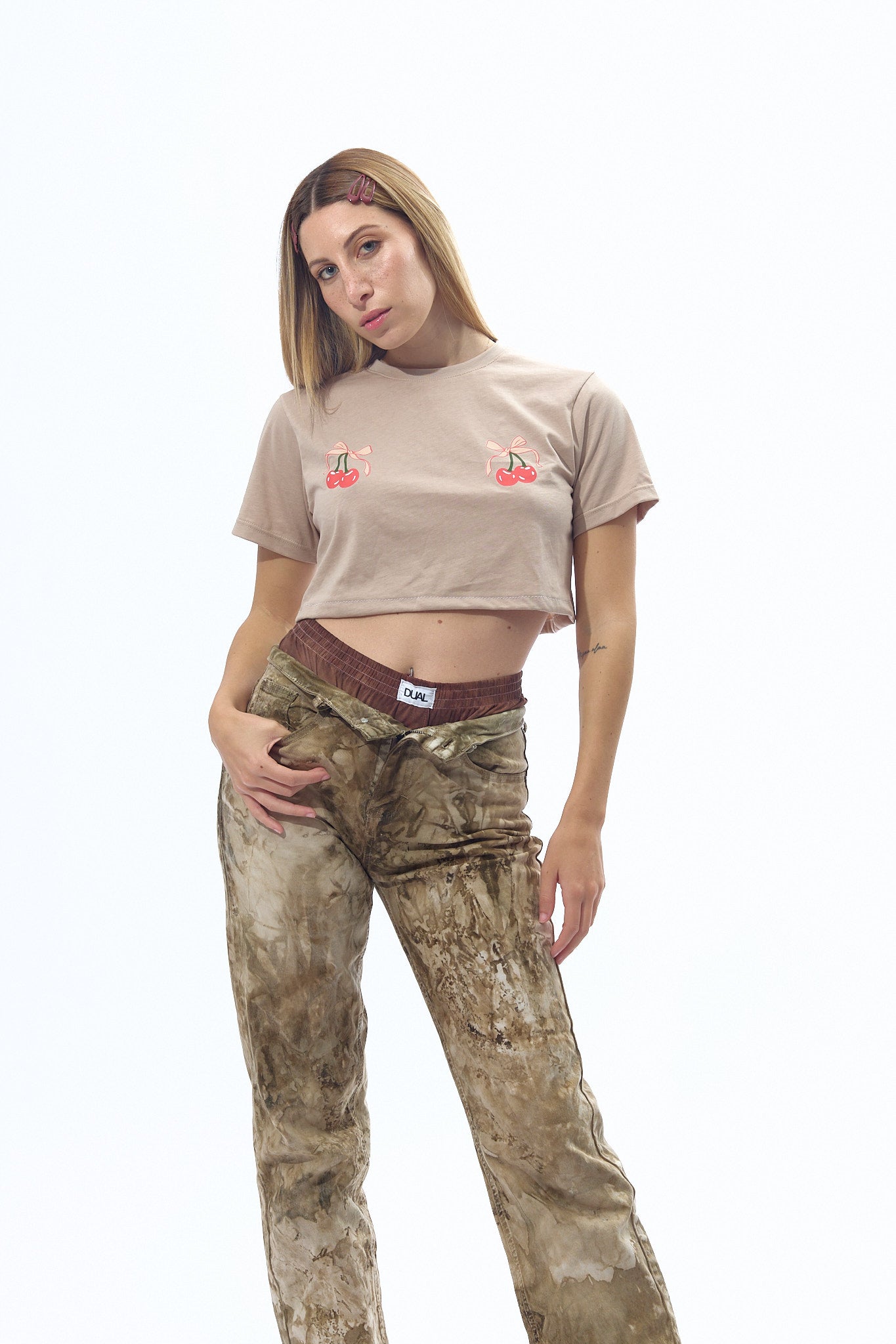 TSHIRT CROP SABBIA CHERRY STAMPA CILIGIA