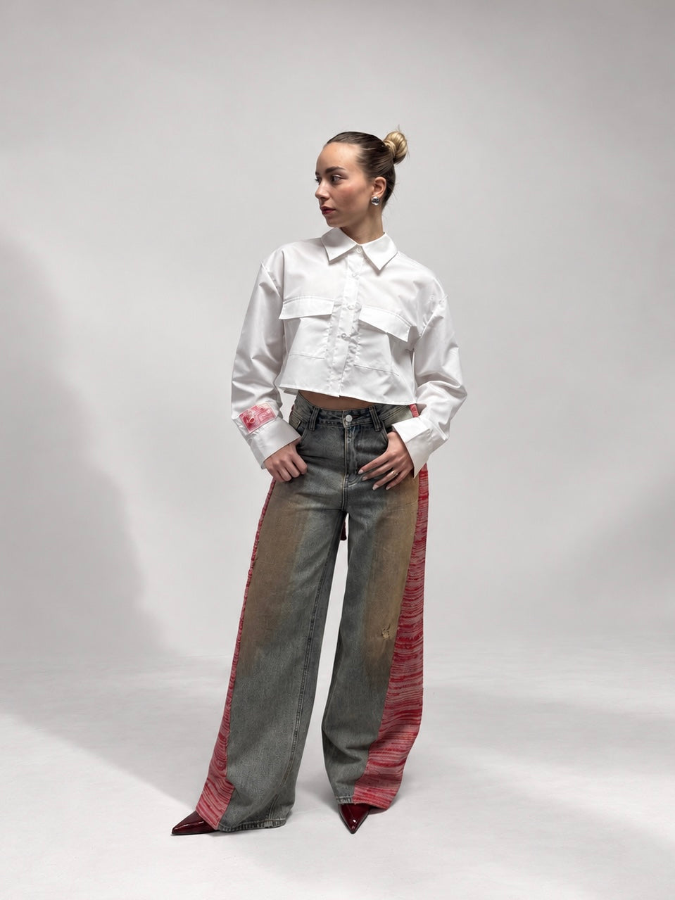 camicia crop lacci jeans maglieria rosa