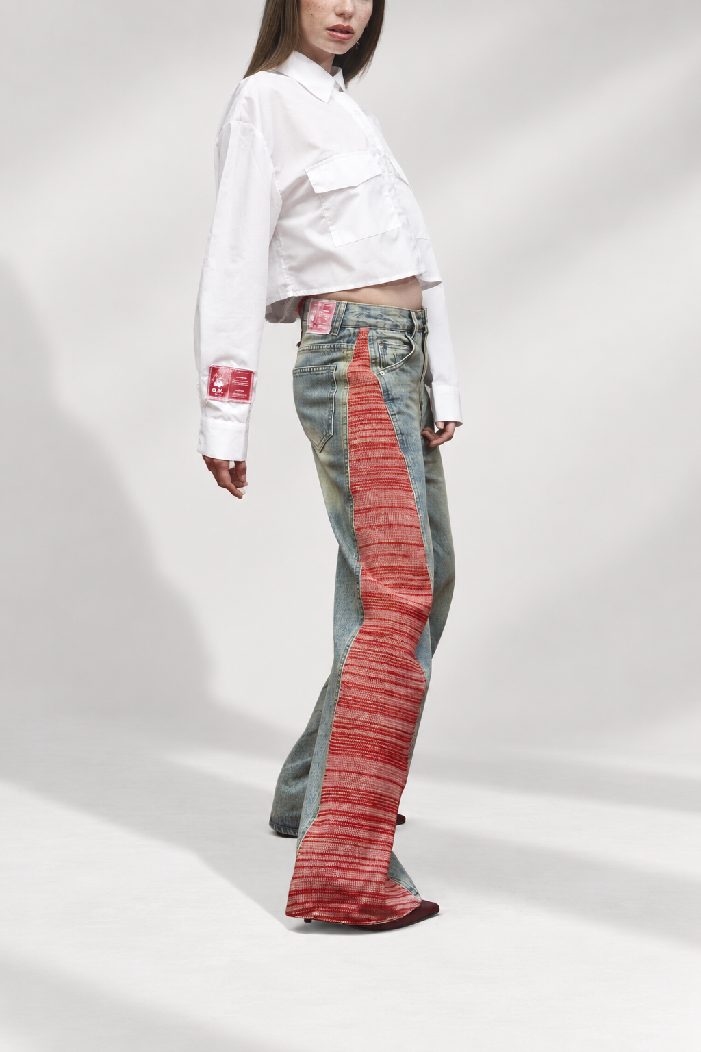 camicia crop lacci jeans maglieria rosa