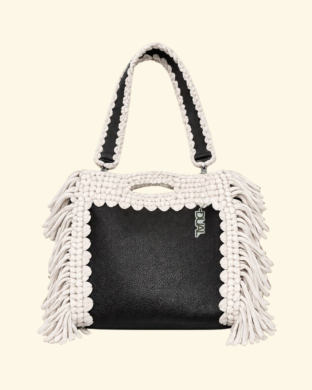 fluffy bag  borsa crochet e pelle nera e bianca