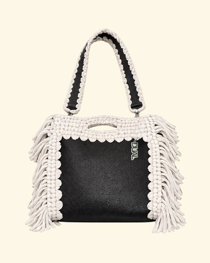fluffy bag  borsa crochet e pelle nera e bianca