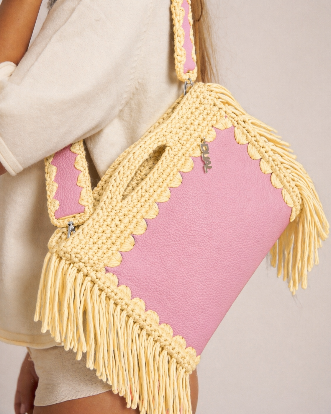 fluffy bag borsa crochet e pelle rosa e gialla uncinetto